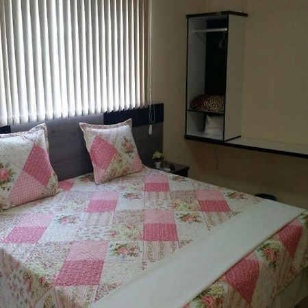 Oyo Hotel Melo アラピラカ エクステリア 写真