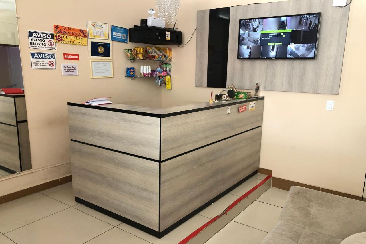 Oyo Hotel Melo アラピラカ エクステリア 写真