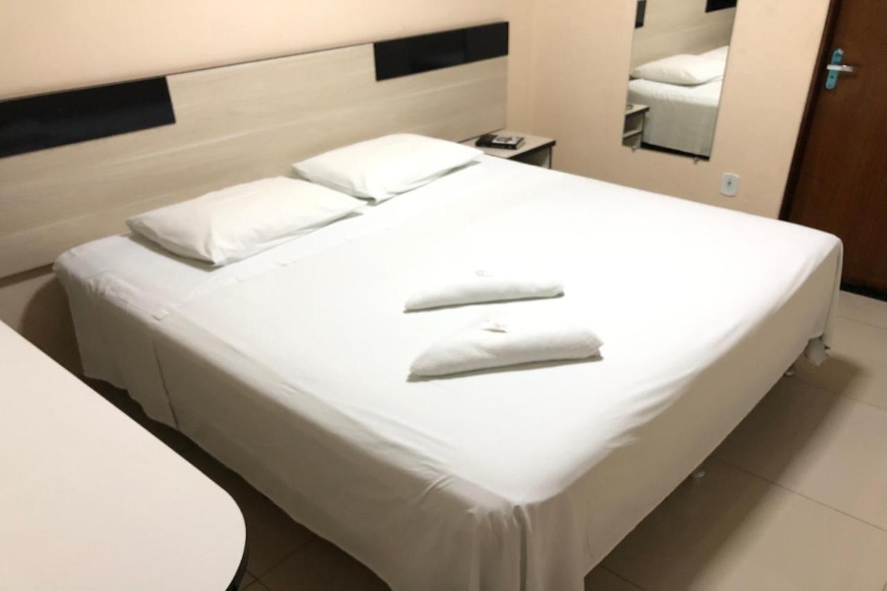 Oyo Hotel Melo アラピラカ エクステリア 写真